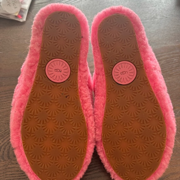 Pink Fuzzy UGG Slippers - Picture 2 of 2